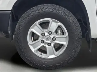 Toyota Tundra 2018 4x2 SR 4 puertas doble cabina pickup doble caja (4.6L V8)