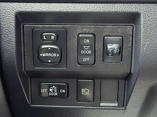 Toyota Tundra 2018 4x2 SR 4 puertas doble cabina pickup doble caja (4.6L V8)