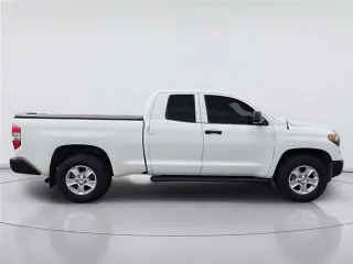 Toyota Tundra 2018 4x2 SR 4 puertas doble cabina pickup doble caja (4.6L V8)