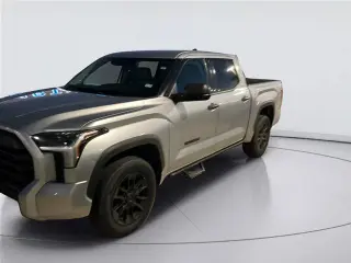 Toyota Tundra 2022 4x4 SR5 4dr CrewMax Cab Pickup SB