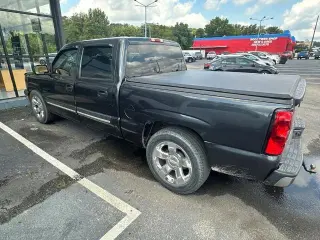 Chevrolet Silverado 1500 2004 4dr Crew Cab LS RWD SB