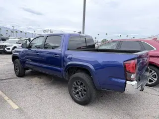 Toyota Tacoma 2023 4x2 TRD Off-Road, 4 puertas, doble cabina, carrocería de 5.0 pies