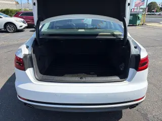 Audi A4 2017 tracción en todas las ruedas 2.0T quattro Premium Plus 4p Sedán 7A