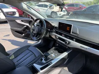 Audi A4 2017 tracción en todas las ruedas 2.0T quattro Premium Plus 4p Sedán 7A