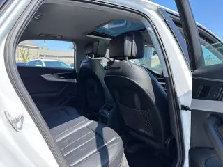 Audi A4 2017 tracción en todas las ruedas 2.0T quattro Premium Plus 4p Sedán 7A