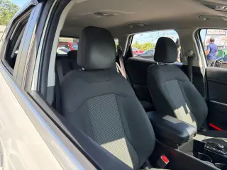 Kia Sportage Híbrido 2023 AWD LX 4dr SUV