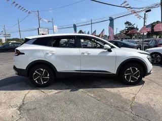 Kia Sportage Híbrido 2023 AWD LX 4dr SUV