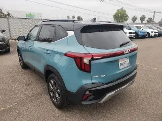Kia Seltos 2024 S 4dr SUV