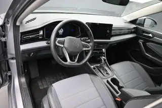 Volkswagen Jetta 2025 SE 4p Sedan