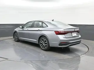 Volkswagen Jetta 2025 SE 4p Sedan