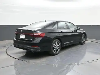 Volkswagen Jetta 2025 SE 4dr Sedán