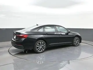 Volkswagen Jetta 2025 SE 4dr Sedán