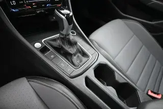 Volkswagen Jetta 2025 SE 4dr Sedán