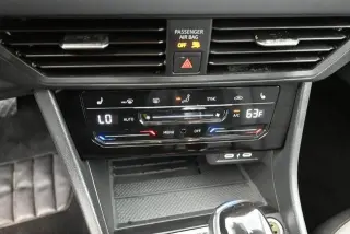 Volkswagen Jetta 2025 SE 4dr Sedán