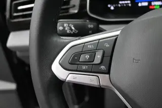 Volkswagen Jetta 2025 SE 4dr Sedán