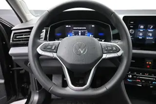 Volkswagen Jetta 2025 SE 4dr Sedán