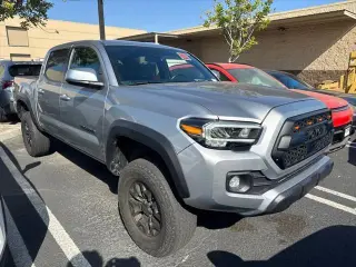 Toyota Tacoma 2023 4x4 SR V6 4p Doble Cabina 5.0 ft CB