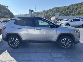 Jeep Compass 2023 4x4 Limited 4dr SUV