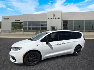 Chrysler Pacifica Híbrido enchufable 2024 Select 4dr Mini-Van