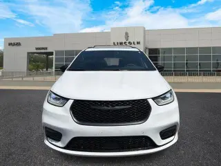Chrysler Pacifica Híbrido enchufable 2024 Select 4dr Mini-Van