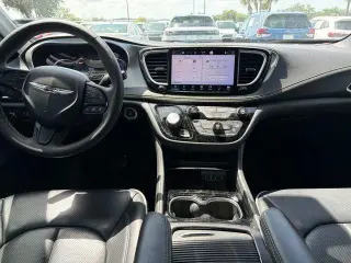 Chrysler Pacifica Híbrido enchufable 2024 Select 4dr Mini-Van