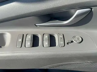Hyundai ELANTRA 2025 SEL Conveniencia 4p Sedan