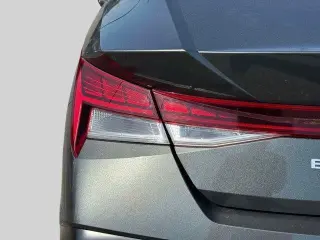 Hyundai ELANTRA 2025 SEL Conveniencia 4p Sedan