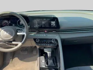 Hyundai ELANTRA 2025 SEL Conveniencia 4p Sedan