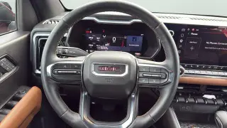 GMC Canyon 2024 4x4 AT4 4p. Cabina de Tripulación 5 ft. CB