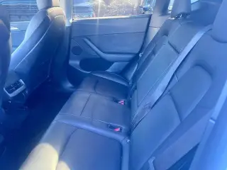 Tesla Model Y 2022 AWD Performance 4dr Crossover