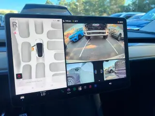 Tesla Model Y 2022 AWD Performance 4dr Crossover