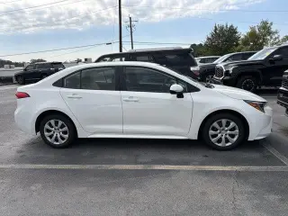 Toyota Corolla 2024 LE 4p Sedán