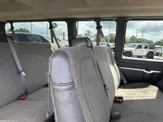 Chevrolet Express 2025 LT 3500 3dr Extended Passenger Van