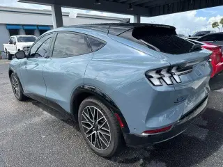 Ford Mustang Mach-E 2024 Premium 4dr SUV