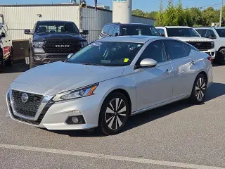 Nissan Altima 2019 2.5 SV 4dr Sedán