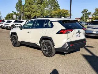 Toyota RAV4 Hybrid 2022 tracción en todas las ruedas XLE Premium 4p SUV