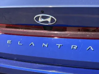 Hyundai ELANTRA 2023 SEL 4p Sedan