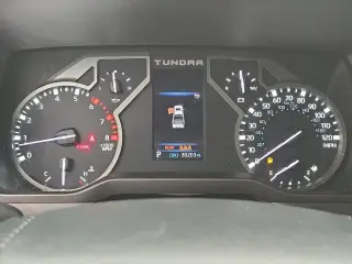 Toyota Tundra 2024 4x4 SR5 4dr CrewMax Cab Pickup SB