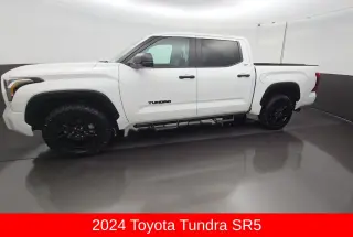 Toyota Tundra 2024 4x4 SR5 4dr CrewMax Cab Pickup SB