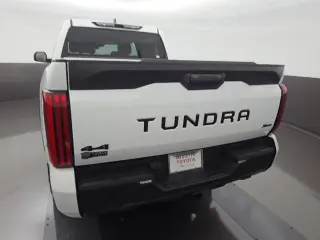 Toyota Tundra 2024 4x4 SR5 4dr CrewMax Cab Pickup SB