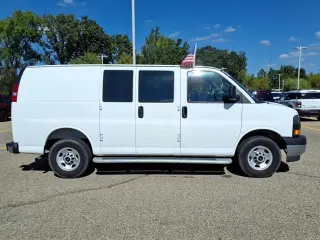 GMC Savana 2025 2500 3dr Camioneta de Carga