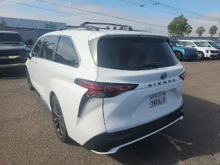 Toyota Sienna 2021 XSE 7-Pasajeros 4p Mini-Van