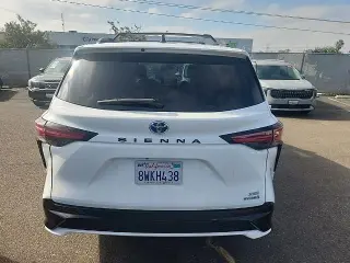 Toyota Sienna 2021 XSE 7-Pasajeros 4p Mini-Van