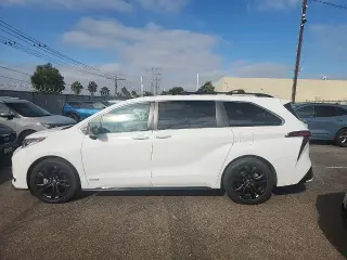 Toyota Sienna 2021 XSE 7-Pasajeros 4p Mini-Van
