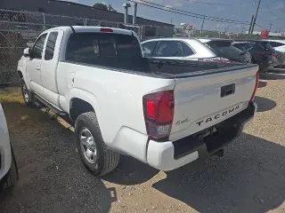 Toyota Tacoma 2023 4x4 SR 4dr Access Cab 6.1 ft LB en Español