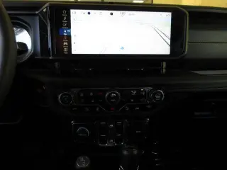 Jeep Wrangler 2024 4x4 Sahara 4p SUV