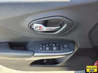 Jeep Cherokee 2019 4x4 Latitude Plus 4p SUV