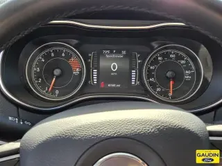 Jeep Cherokee 2019 4x4 Latitude Plus 4p SUV