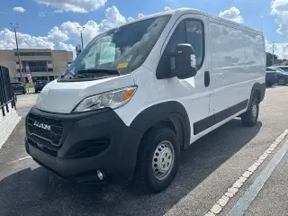 Ram ProMaster 2025 Tradesman 2500 136 WB 3dr Low Roof Cargo Van sin asiento de pasajero