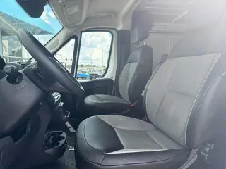 Ram ProMaster 2025 Tradesman 2500 136 WB 3dr Low Roof Cargo Van sin asiento de pasajero